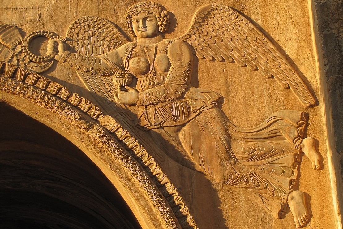 الهه پیروزی کرمانشاه