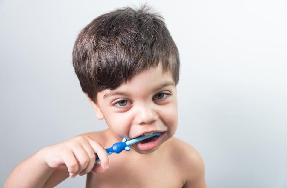 مراقبت های بهداشتی دهان و دندان کودکان 