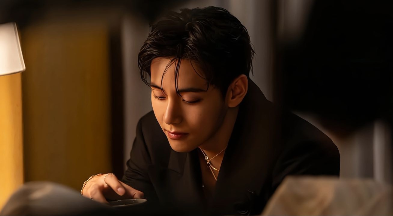 تهیونگ و رنگ طلایی:))