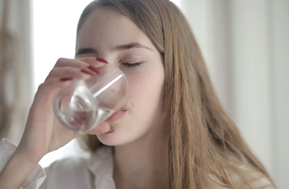 مرطوب نگه داشتن دهان 