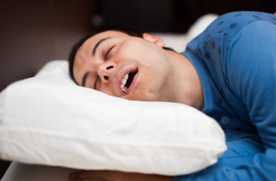 خوابیدن با دهان باز و درمان آن 