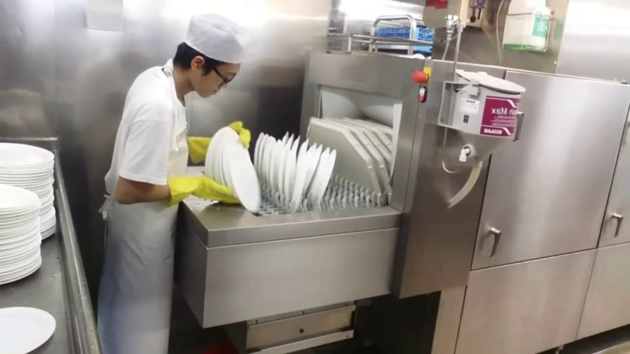 ماشین ظرفشویی صنعتی