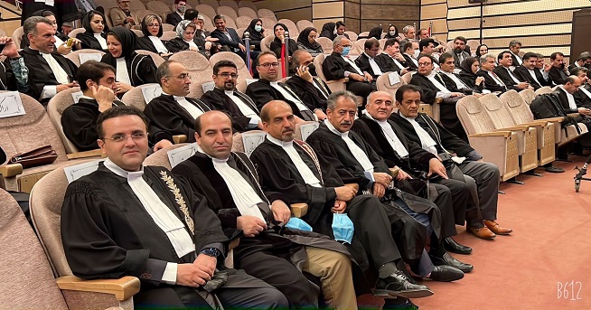 حضور اعضای هیات مدیره کانون  وکلای دادگستری کردستان در چهل و چهارمین همایش کانون های وکلای دادگستری ایران در شهر همدان