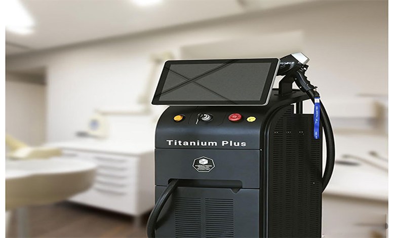 هنگام خرید دستگاه لیزر موهای زائد باید به ویزگی هایی مانند برند، توان و طول موج دستگاه دقت کنید . این عکس یک نمونه از دستگاه های لیزر پرکاربرد را نشان میدهد.