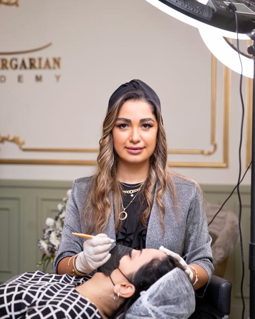 هاشور اسکالپ سر در مرکز غزل زرگریان