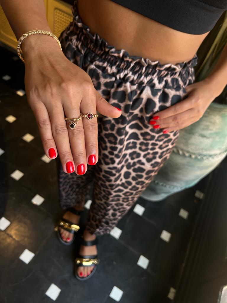 بهترین سالن کاشت ناخن در زعفرانیه