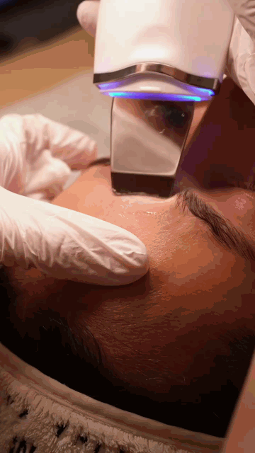 کلینیک زیبایی و پوست و مو در شهرک گلستان