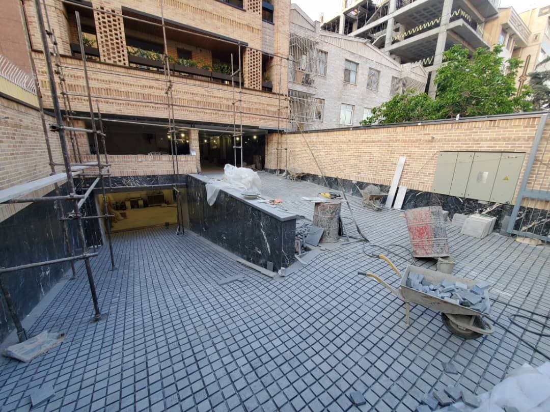 حیاط سازی ویلا با سنگ انتیک کوبیک نصب و فروش سنگ های تزئینی کوبیک مشکی برای حیاط سازی 