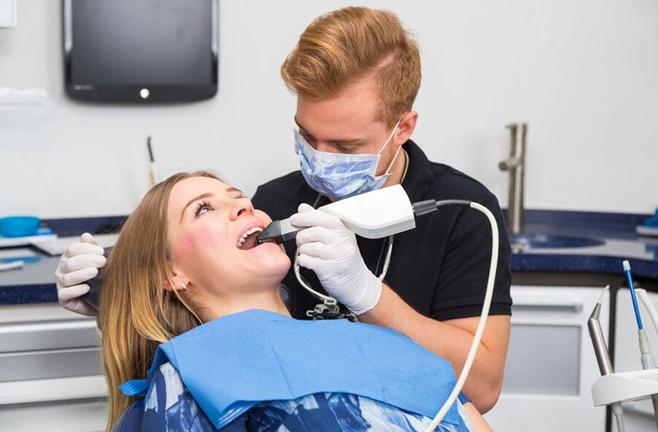 اسکنر داخل دهانی و کاربرد آن 