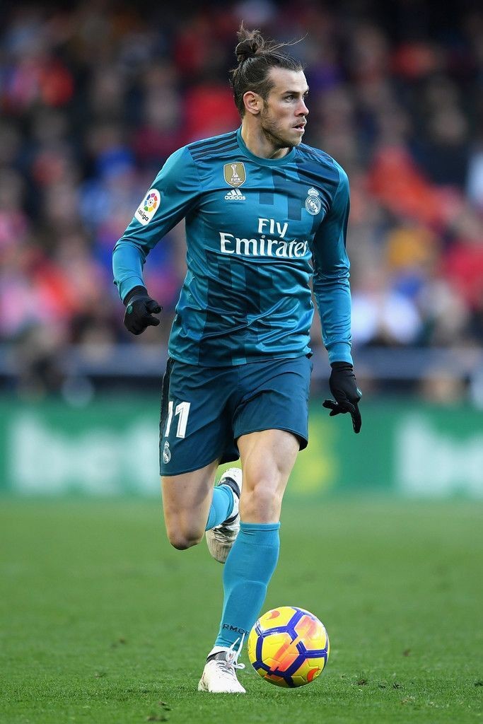 عکس رئال مادرید برای تصویر زمینه دخترانه